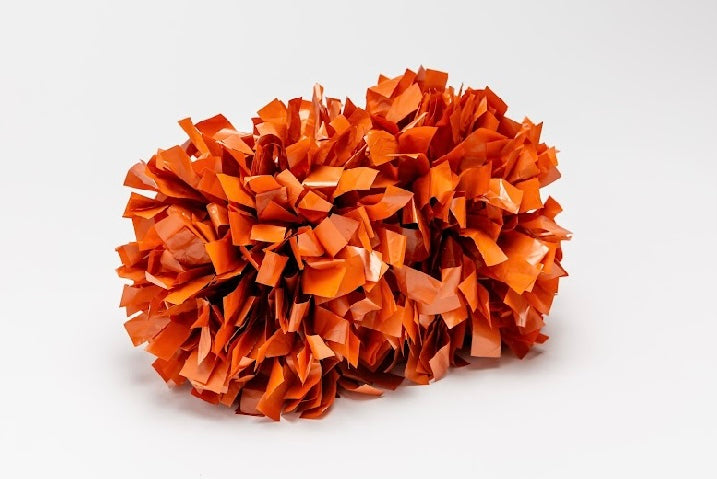 Plastic pompon